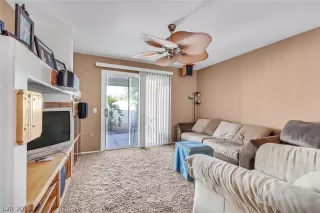 Photo #6: 2131199 Listing 