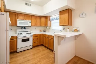 Photo #1: 2131206 Listing 