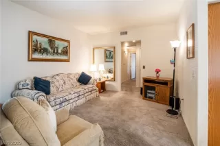 Photo #5: 2131206 Listing 