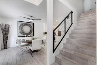 Photo #4: 2131308 Listing