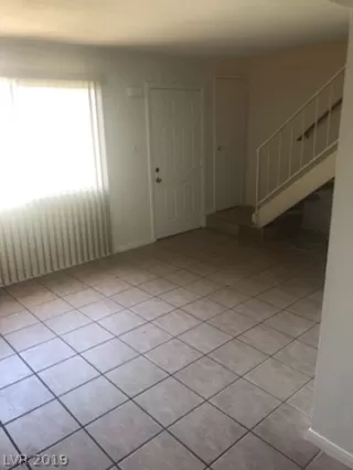 Photo #3: 2131331 Listing 