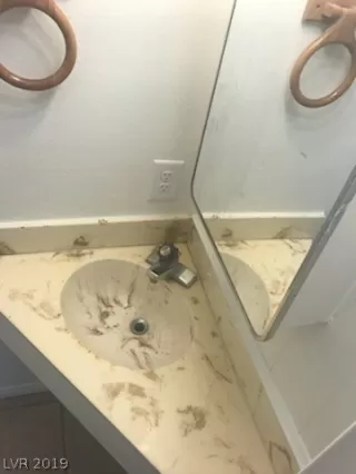 Photo #5: 2131331 Listing 