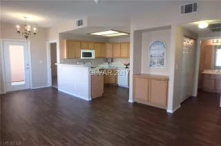 Photo #2: 2131347 Listing 
