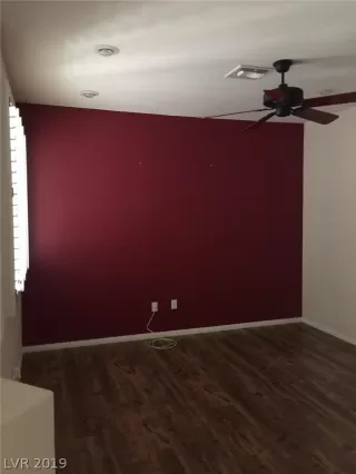 Photo #1: 2131360 Listing 