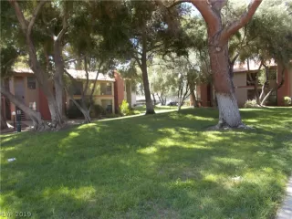 Photo #3: 2131494 Listing 