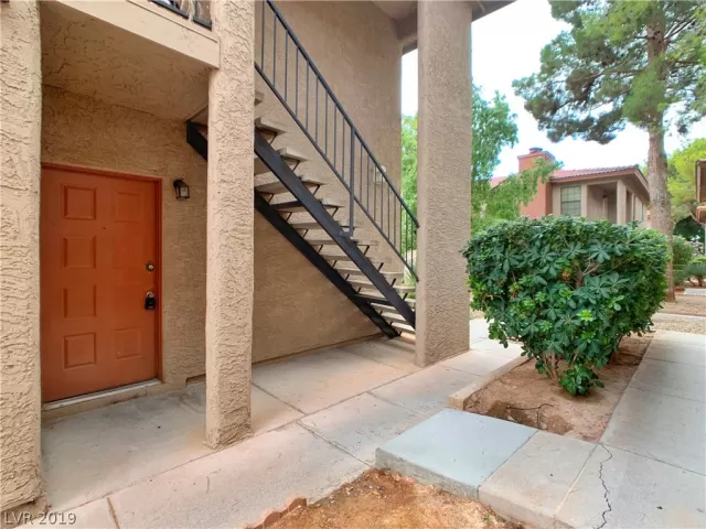 MLS: 2131563 Condo For Sale