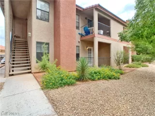 Photo #1: 2131563 Listing 