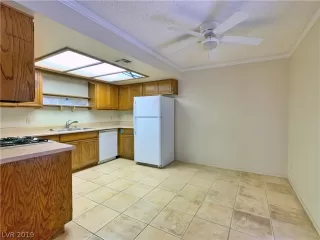 Photo #2: 2131563 Listing 