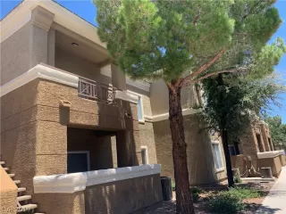 Photo #2: 2131596 Listing 