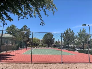 Photo #5: 2131596 Listing 