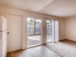 Photo #6: 2131617 Listing