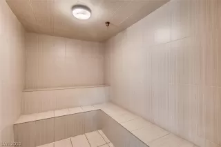 Photo #3: 2131664 Listing