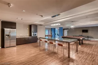 Photo #5: 2131664 Listing