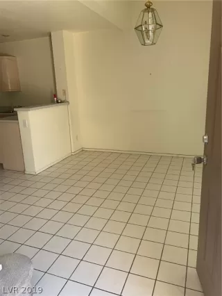 Photo #2: 2131677 Listing