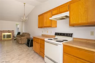 Photo #3: 2131718 Listing