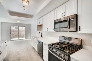 Photo #6: 2131719 Listing