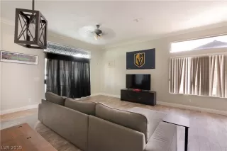 Photo #5: 2131724 Listing