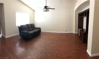 Photo #3: 2131738 Listing