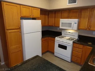 Photo #6: 2131747 Listing 