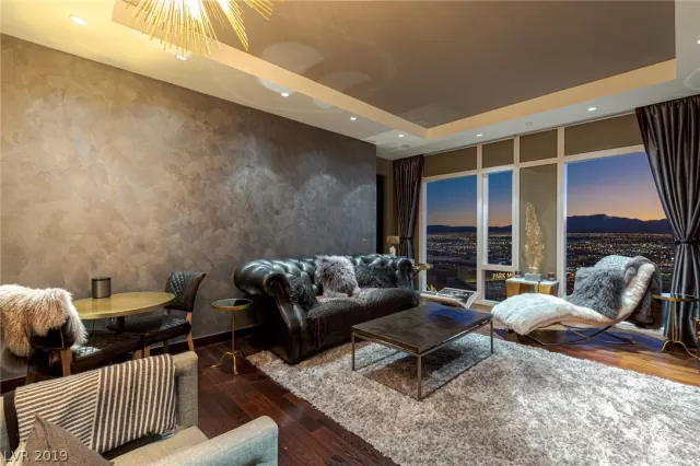 MLS: 2131755 Condo For Sale