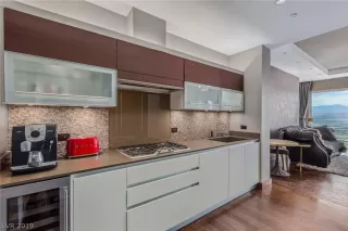 Photo #5: 2131755 Listing 