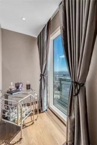 Photo #6: 2131755 Listing 