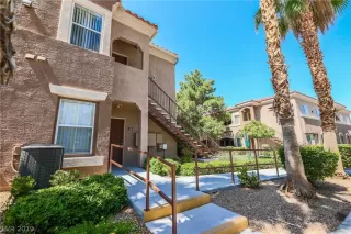 Photo #1: 2131768 Listing