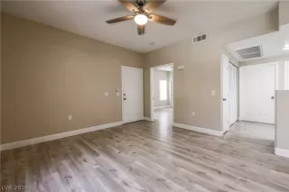 Photo #4: 2131768 Listing