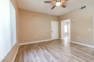 Photo #5: 2131768 Listing