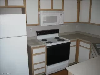 Photo #4: 2131814 Listing 