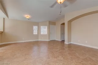 Photo #4: 2131837 Listing 