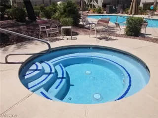 Photo #3: 2131859 Listing