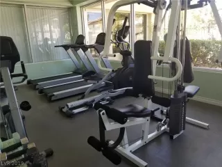 Photo #4: 2131859 Listing