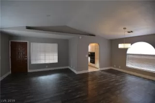 Photo #3: 2131875 Listing