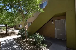 Photo #1: 2131893 Listing