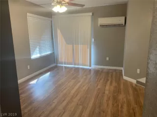 Photo #4: 2131894 Listing