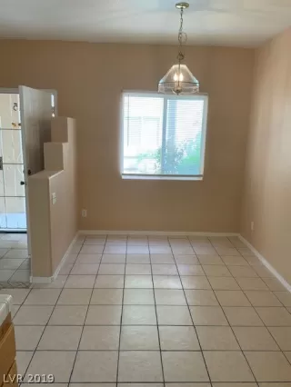 Photo #4: 2131899 Listing 