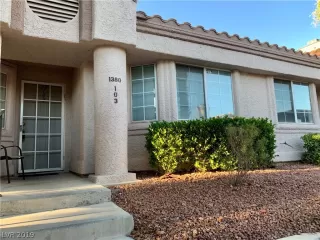 Photo #2: 2132902 Listing