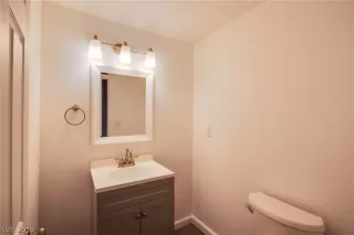 Photo #4: 2132903 Listing