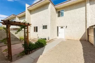 Photo #1: 2132905 Listing 