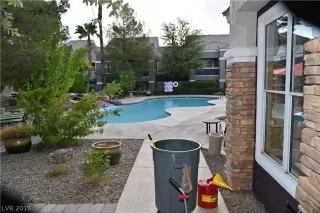 Photo #3: 2132933 Listing