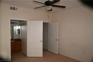 Photo #6: 2132933 Listing