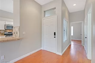 Photo #3: 2132977 Listing 