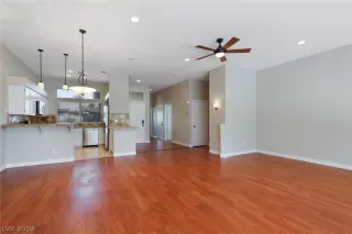 Photo #4: 2132977 Listing 