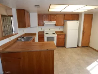 Photo #5: 2132983 Listing 