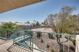 Photo #2: 2132994 Listing