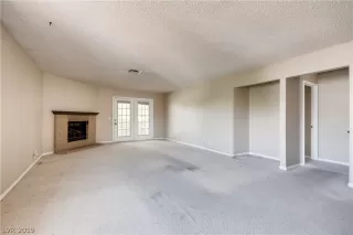 Photo #5: 2132994 Listing