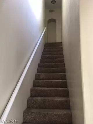 Photo #2: 2133091 Listing 