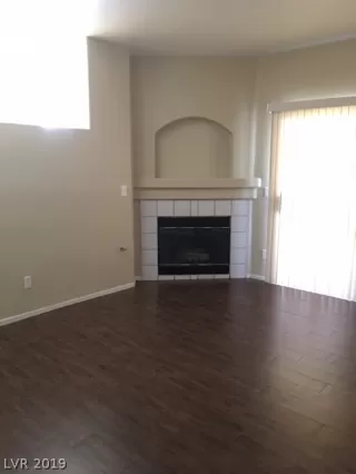 Photo #6: 2133091 Listing 