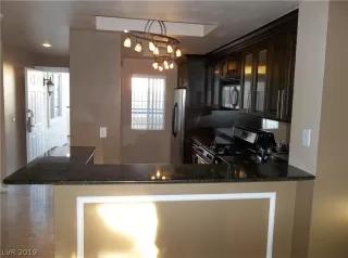 Photo #3: 2133145 Listing 